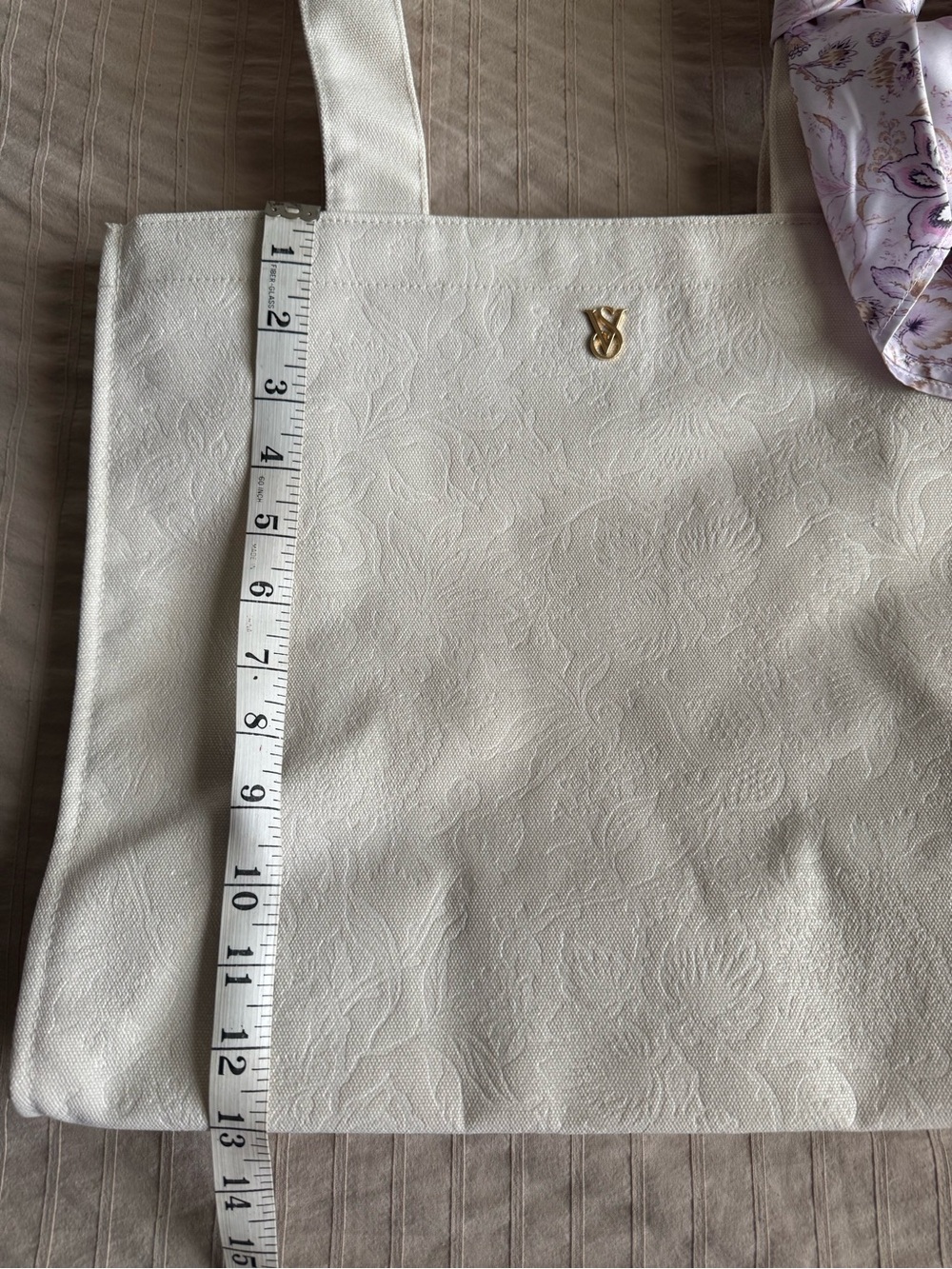 Victoria Secret White Floral Tote Bag with Lavender Scarf - Picture 6 of 7